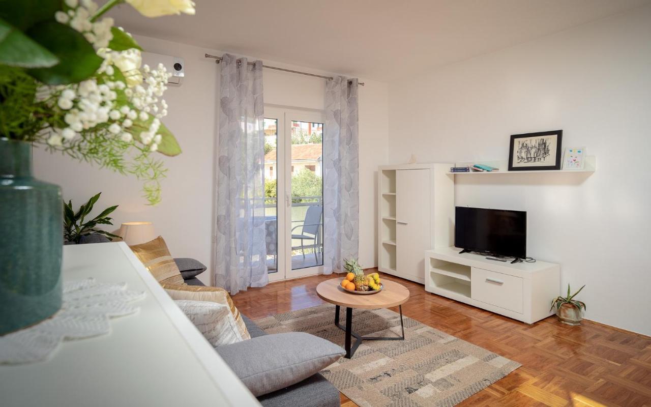 Apartments Margita Хвар Экстерьер фото