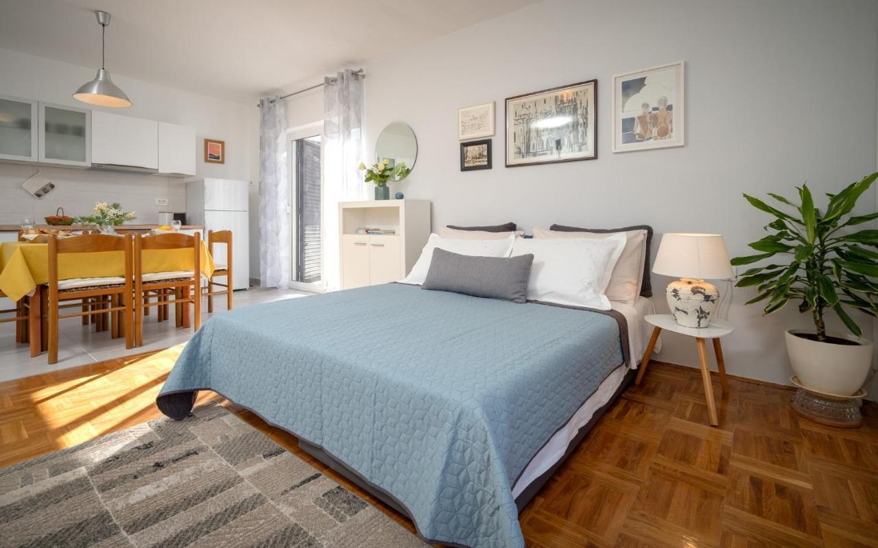 Apartments Margita Хвар Экстерьер фото