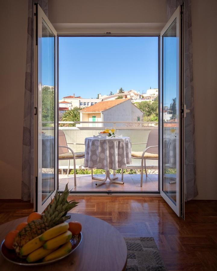 Apartments Margita Хвар Экстерьер фото